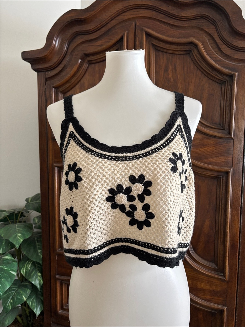 Julia by Love J black & cream crochet tank top